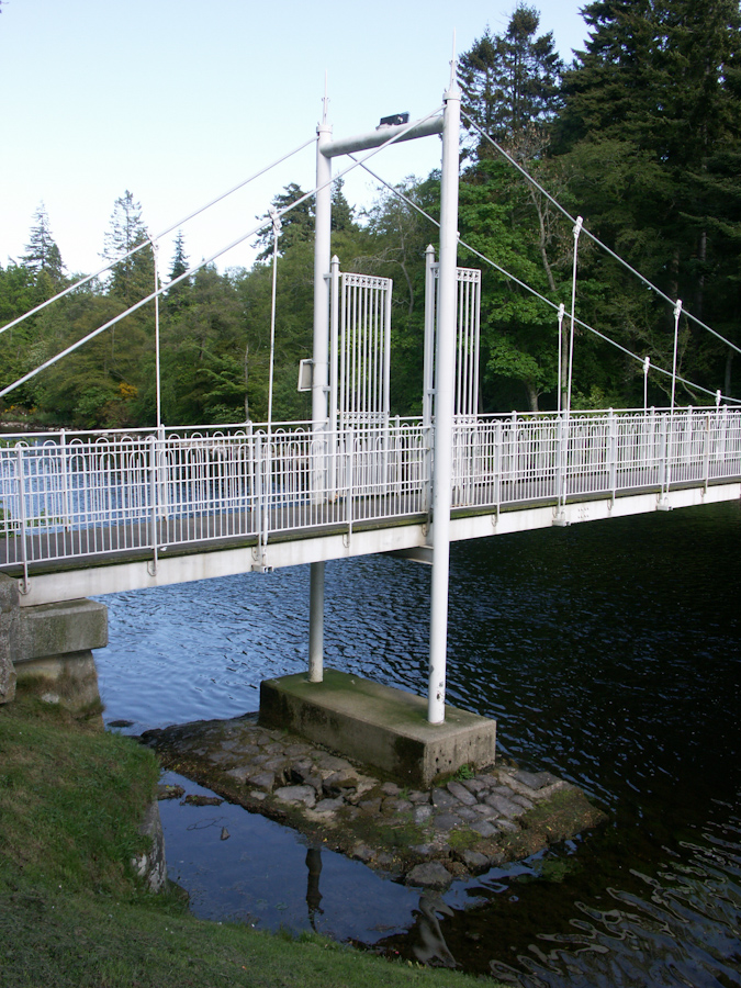 Inverness, Ness Islands, Footbridge